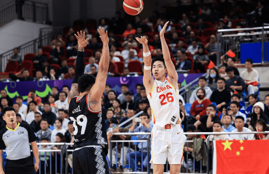 包含B体育官方网址：CBA球员：海外联赛的挑战与收获，为中国篮球积累经验的词条